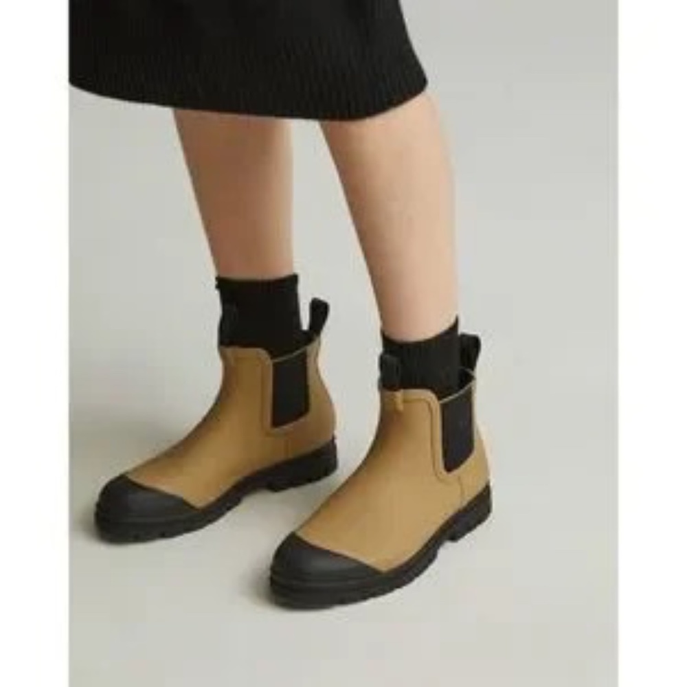 Everlane The Rain Boot Tan Golden Oak Rubber Chelsea Boots 7